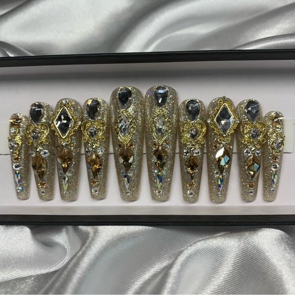 Extra Long Champagne Gold Glitter Nails with Crystals - Picture 1 of 4
